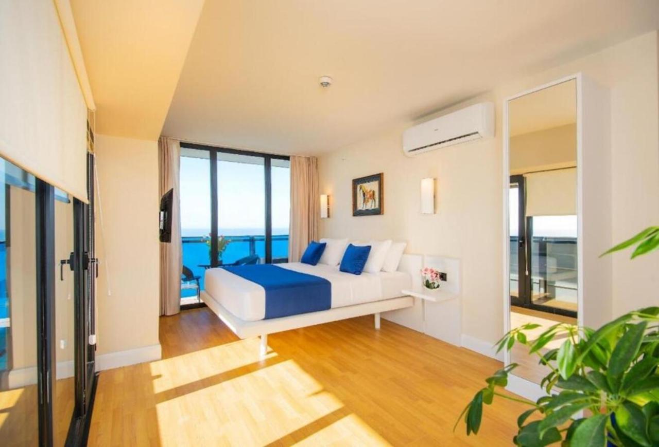 Seaside Resort In New Orbi Twins Batumi Exterior photo