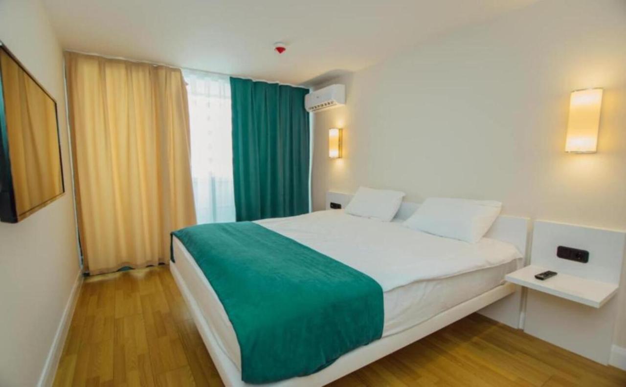 Seaside Resort In New Orbi Twins Batumi Exterior photo